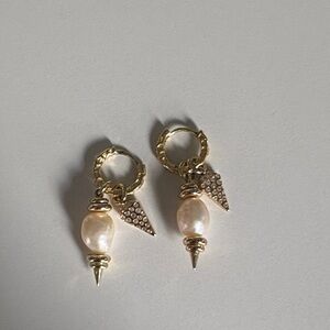 Kendra Scott Maggie Hoops with Charms